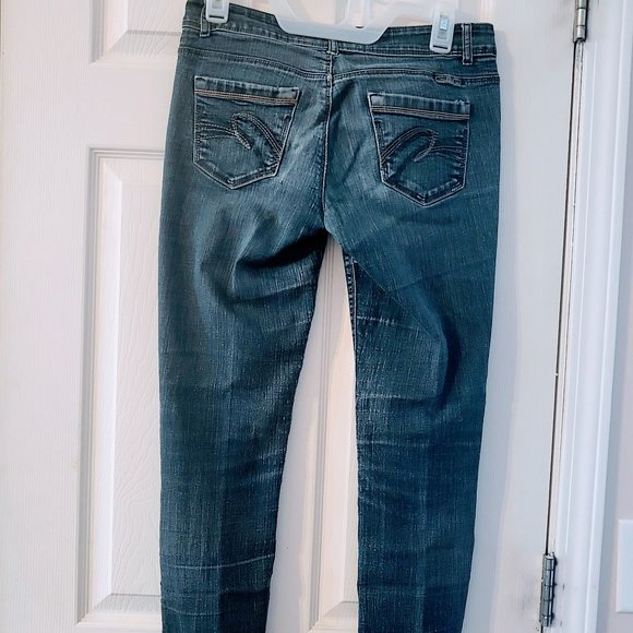 Vintage Glo Skinny Jeans- So perfect! - Picture 8 of 12